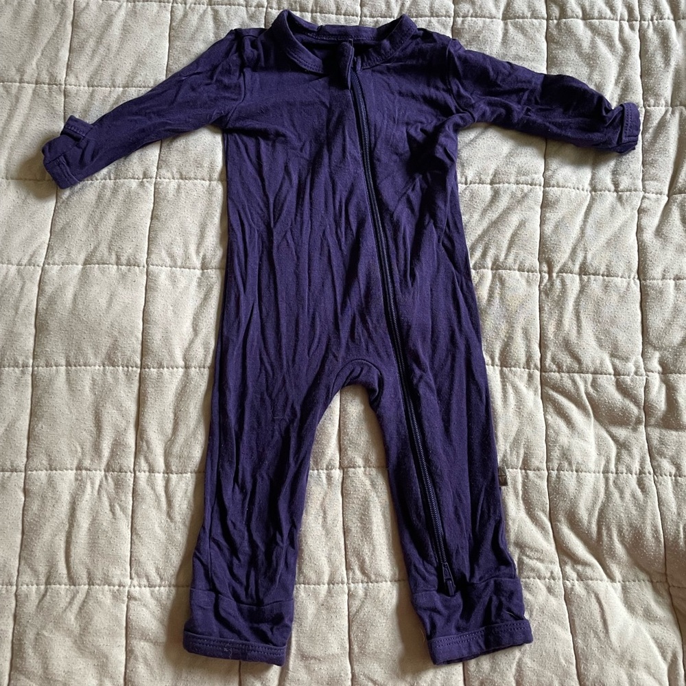 Kyte baby newborn eggplant purple zip romper